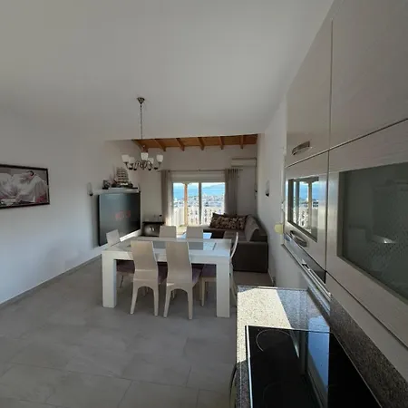 Black Marlin Luxury Penthouse Апартаменты Саранда