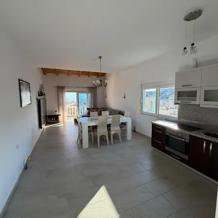 Black Marlin Luxury Penthouse Саранда