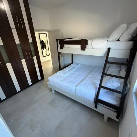 Black Marlin Luxury Penthouse * Sarandë